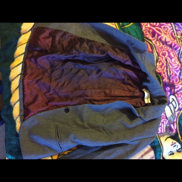 Blazer - Picture 2 of 3